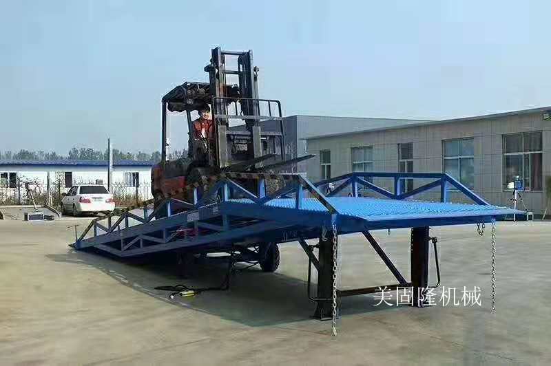 临夏移动式登车桥价格